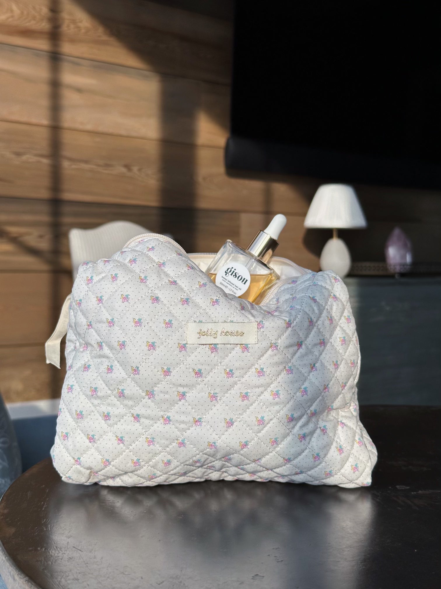 Quilted cosmetic bag deals